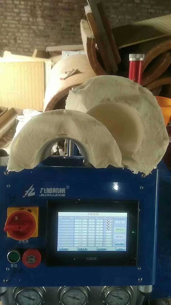硬質聚氨酯瓦殼生產有哪些機器(圖1) 硬質聚氨酯瓦殼