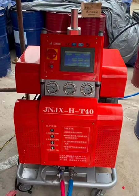 泳池底部聚脲防腐(圖1) JNJX-H-T40聚脲噴涂機